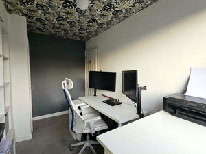 Bedroom- click for photo gallery